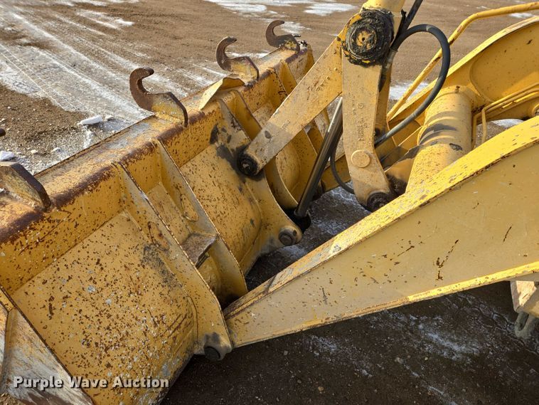 image for item EB1317 2000 John Deere 210LE landscape tractor