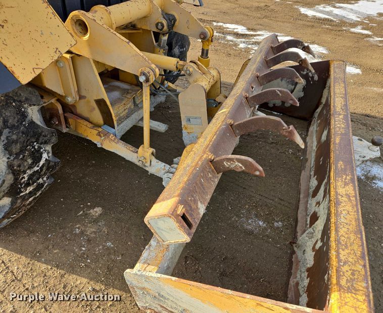 image for item EB1317 2000 John Deere 210LE landscape tractor