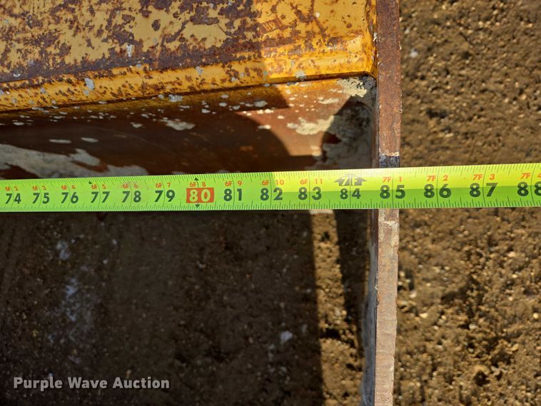 image for item EB1317 2000 John Deere 210LE landscape tractor