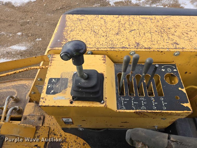 image for item EB1317 2000 John Deere 210LE landscape tractor