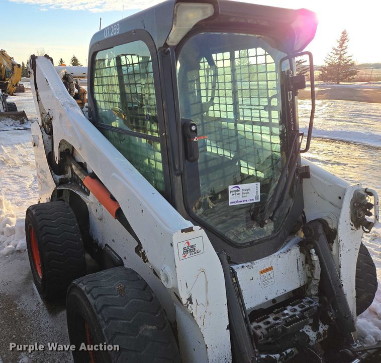 image for item EB1318 2013 Bobcat S770 skid steer loader