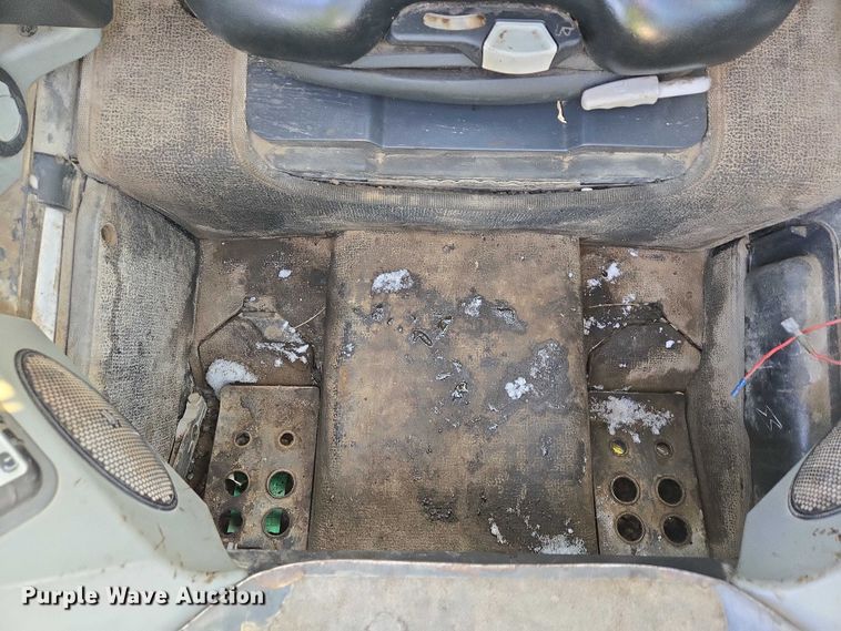 image for item EB1318 2013 Bobcat S770 skid steer loader