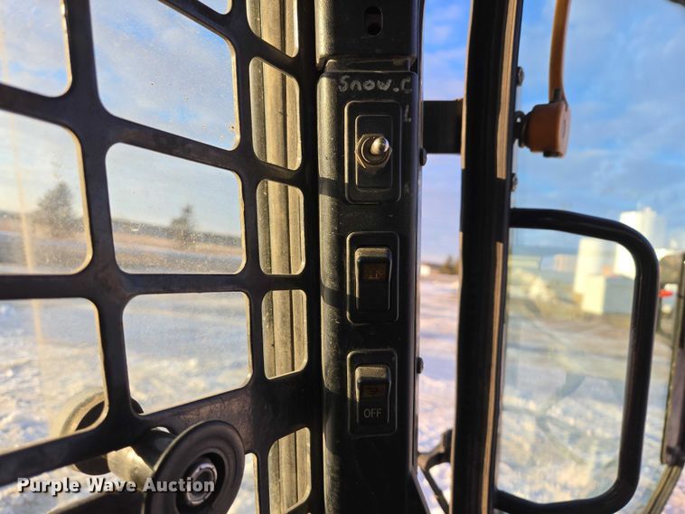 image for item EB1318 2013 Bobcat S770 skid steer loader