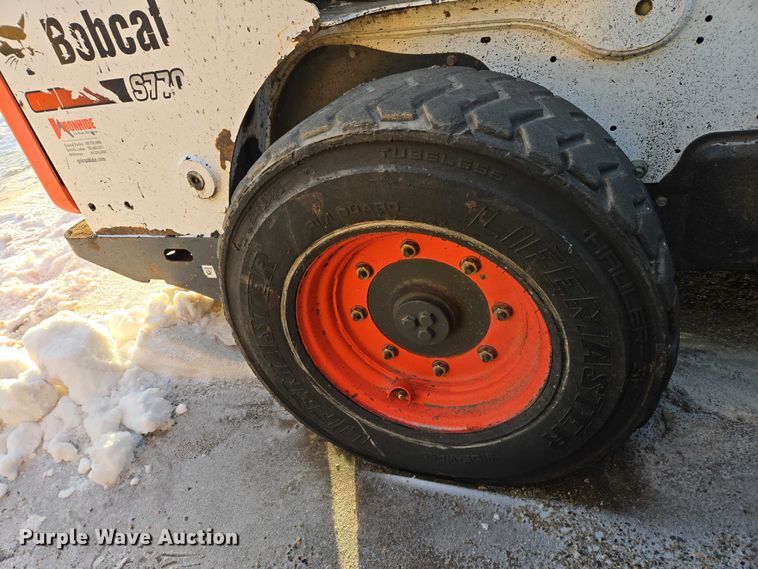 image for item EB1318 2013 Bobcat S770 skid steer loader