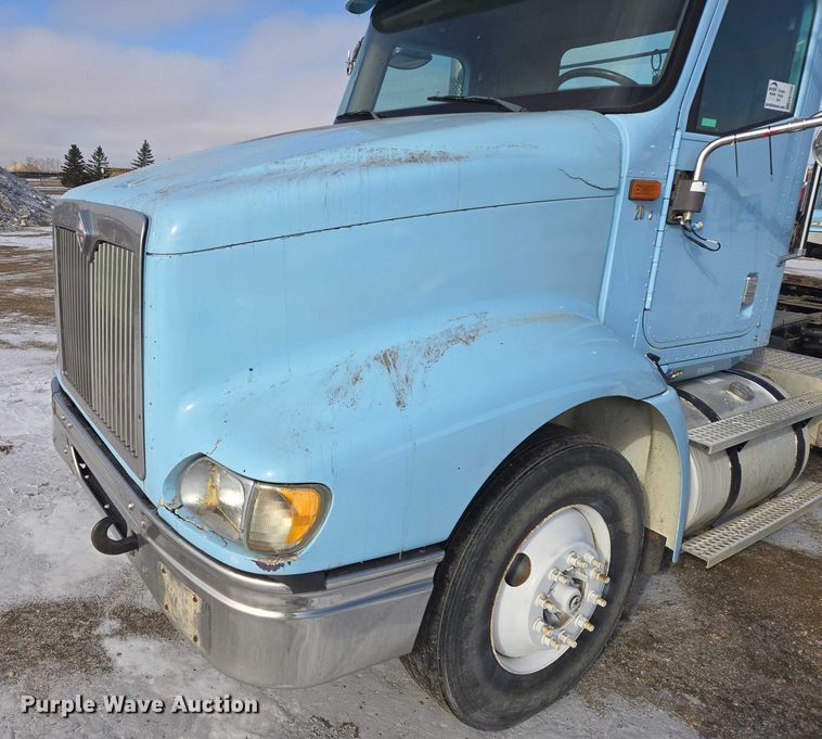 image for item EB1320 2007 International 9200i semi truck