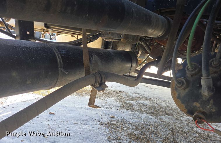 image for item EB1320 2007 International 9200i semi truck