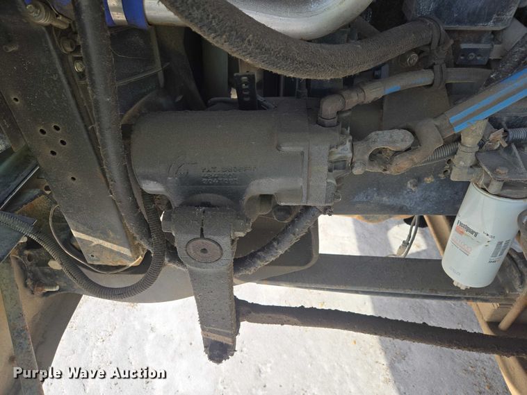 image for item EB1320 2007 International 9200i semi truck