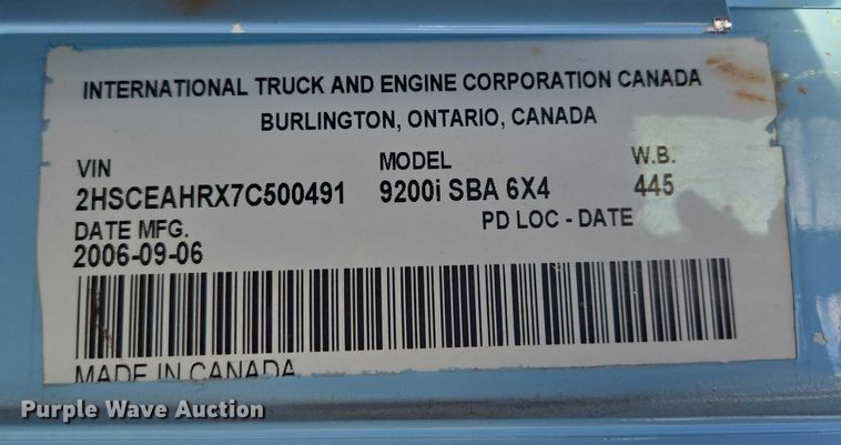 image for item EB1320 2007 International 9200i semi truck