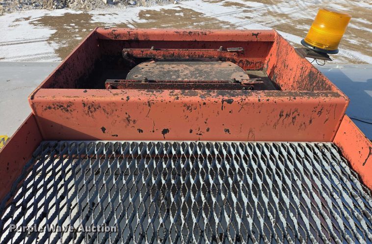 image for item EB1321 1995 Ford F800 oil distributor truck