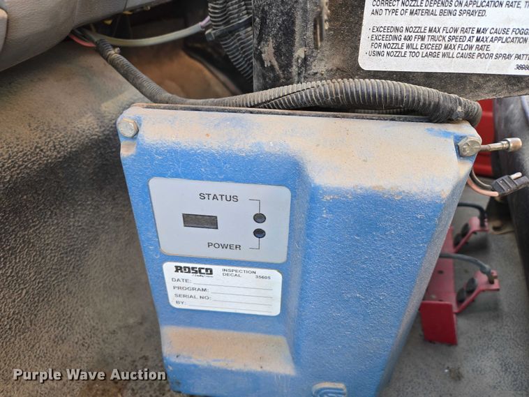 image for item EB1321 1995 Ford F800 oil distributor truck