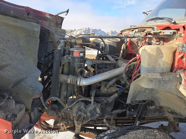 image for item EB1321 1995 Ford F800 oil distributor truck