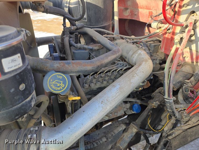 image for item EB1321 1995 Ford F800 oil distributor truck