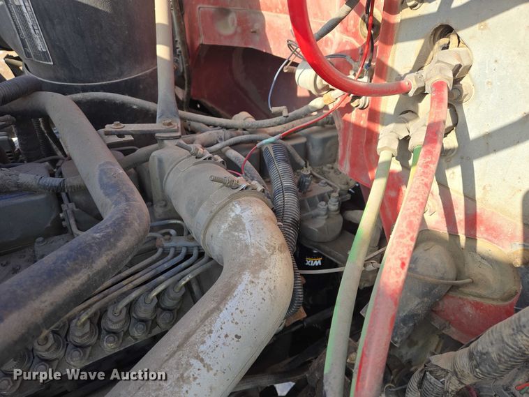 image for item EB1321 1995 Ford F800 oil distributor truck