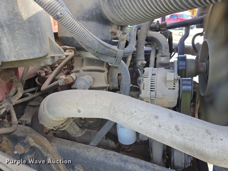 image for item EB1321 1995 Ford F800 oil distributor truck