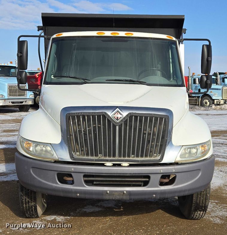 image for item EB1322 2008 International 4200 dump truck