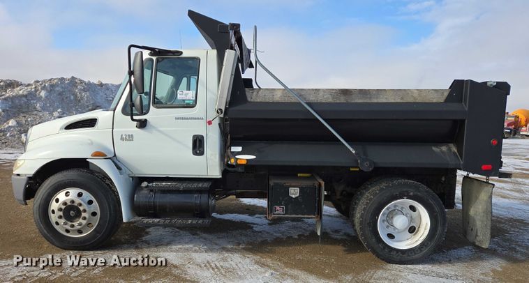 image for item EB1322 2008 International 4200 dump truck