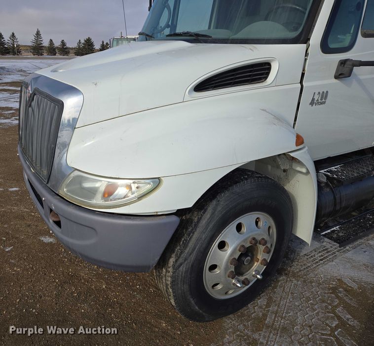 image for item EB1322 2008 International 4200 dump truck