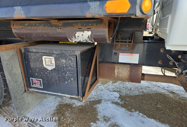 image for item EB1322 2008 International 4200 dump truck