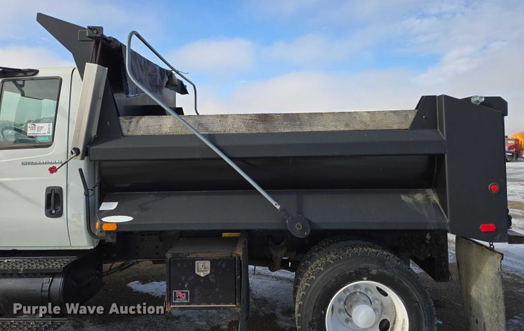 image for item EB1322 2008 International 4200 dump truck
