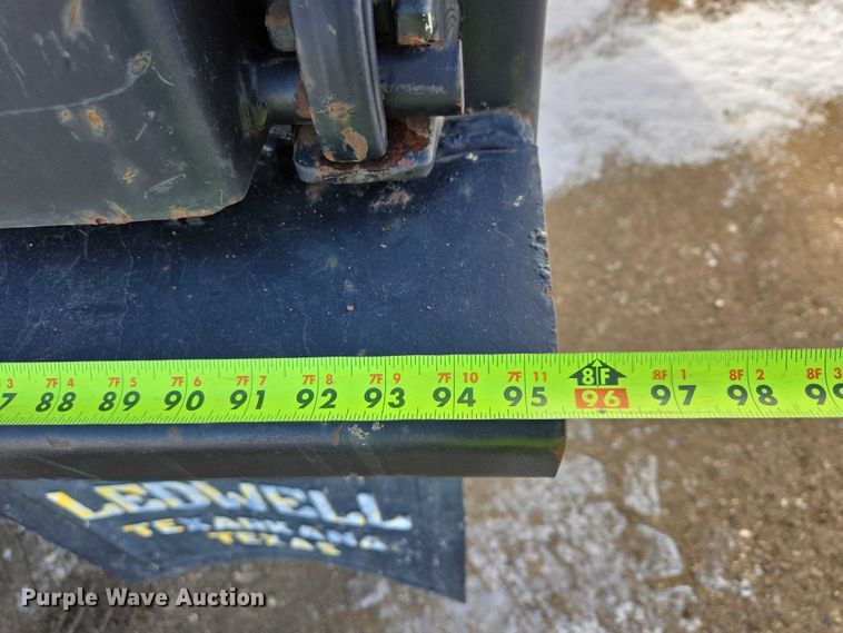 image for item EB1322 2008 International 4200 dump truck