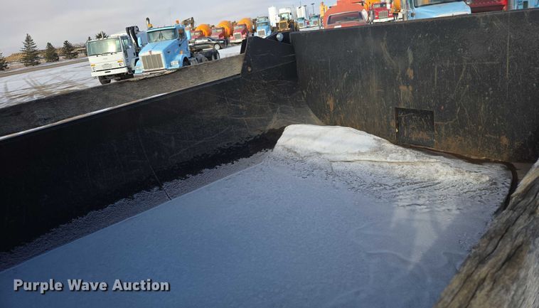 image for item EB1322 2008 International 4200 dump truck