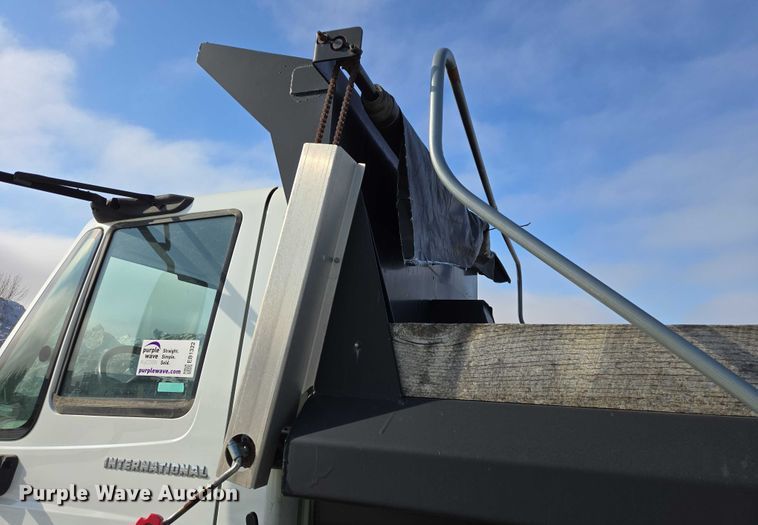 image for item EB1322 2008 International 4200 dump truck