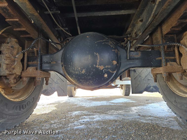 image for item EB1322 2008 International 4200 dump truck