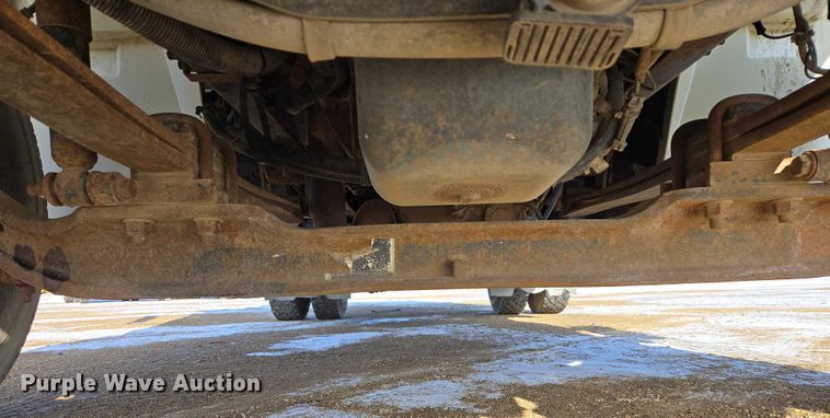 image for item EB1322 2008 International 4200 dump truck