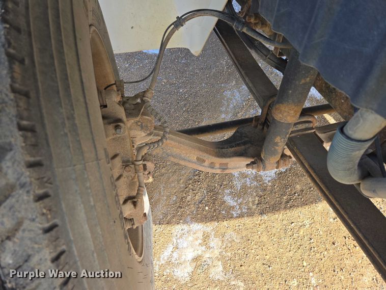 image for item EB1322 2008 International 4200 dump truck