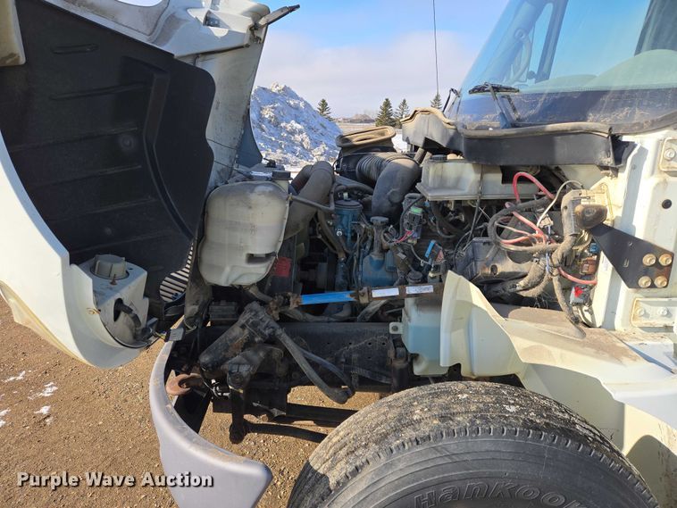 image for item EB1322 2008 International 4200 dump truck