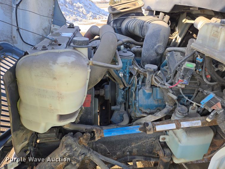 image for item EB1322 2008 International 4200 dump truck