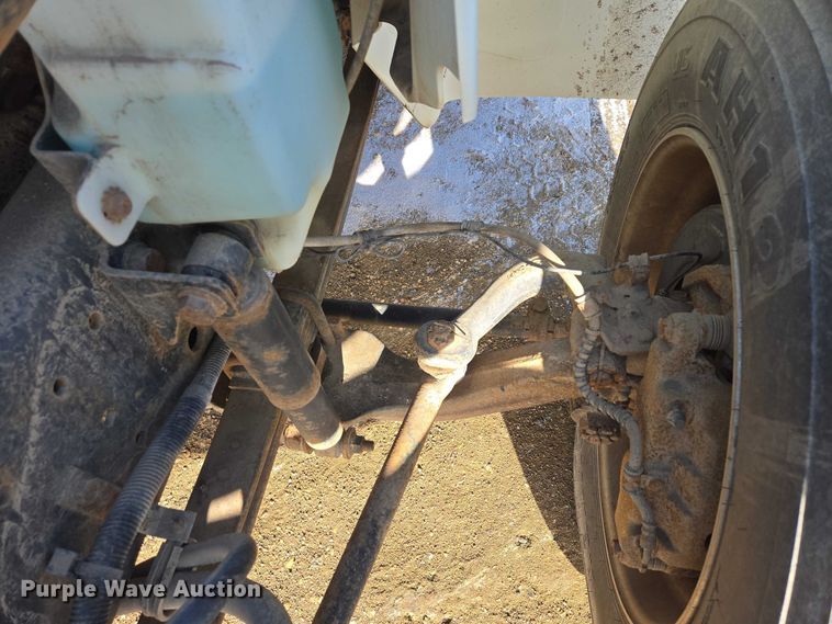 image for item EB1322 2008 International 4200 dump truck