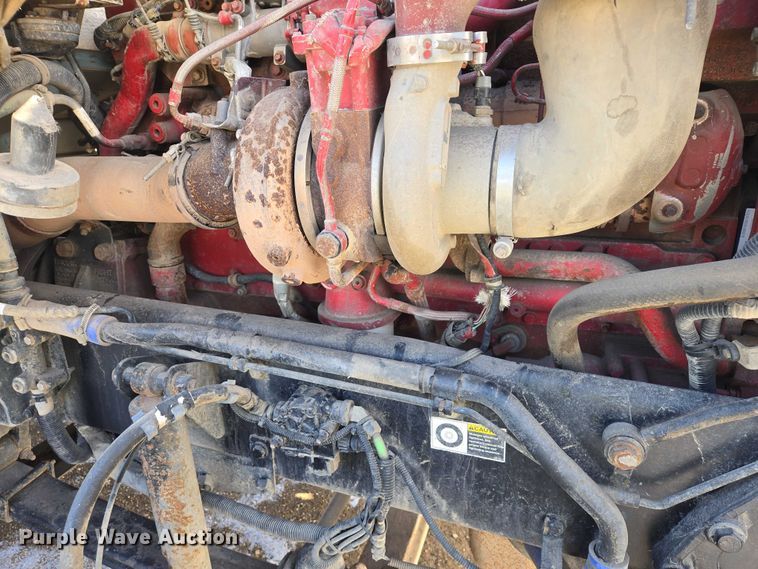 image for item EB1323 2012 Kenworth T800 semi truck