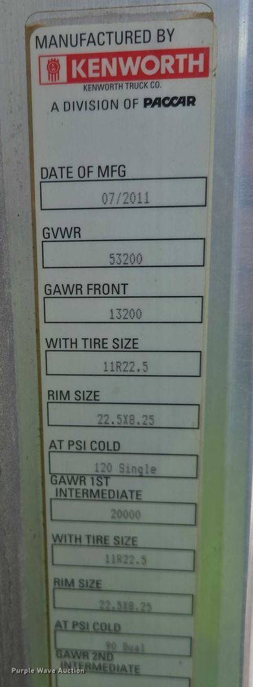 image for item EB1323 2012 Kenworth T800 semi truck