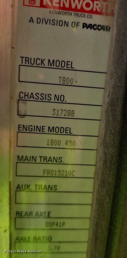 image for item EB1323 2012 Kenworth T800 semi truck