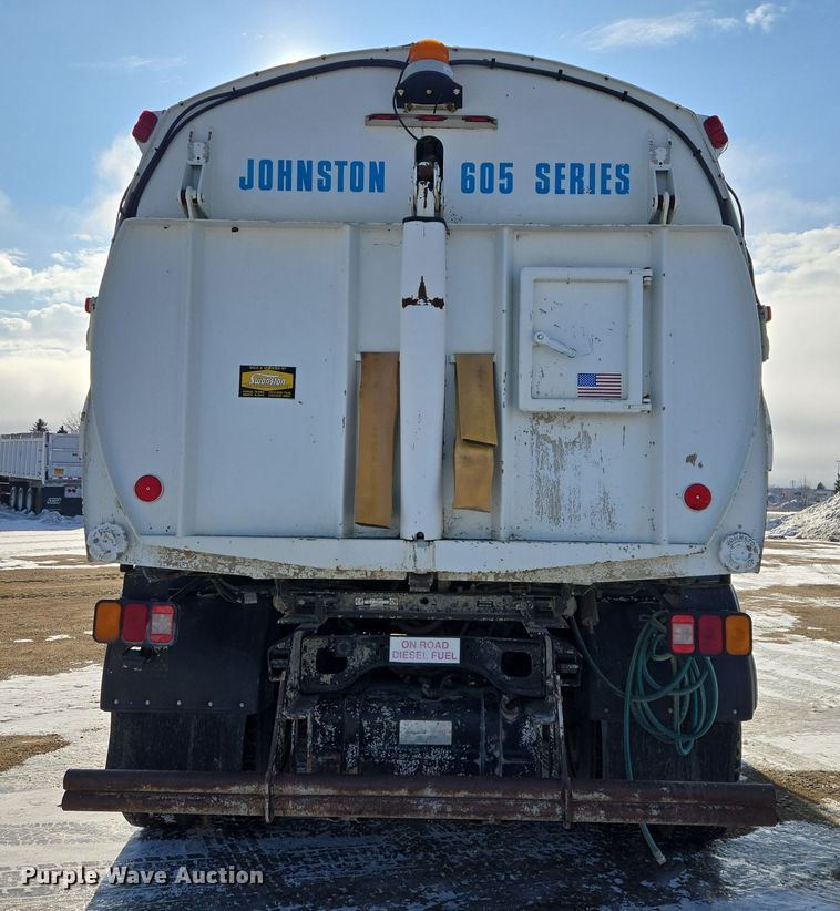 image for item EB1324 2000 Freightliner FC70 street sweeper truck