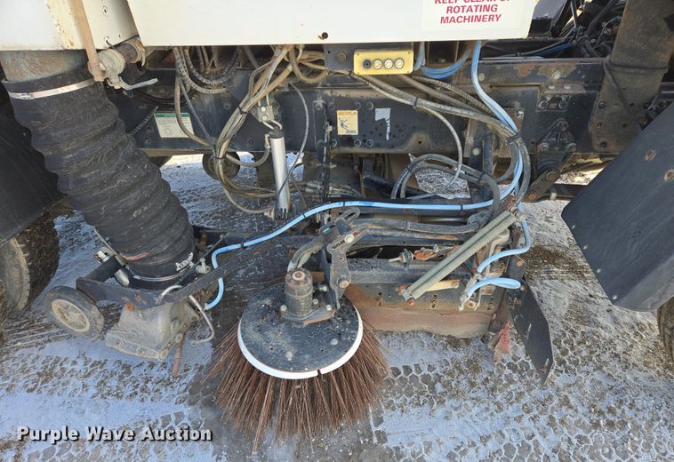 image for item EB1324 2000 Freightliner FC70 street sweeper truck