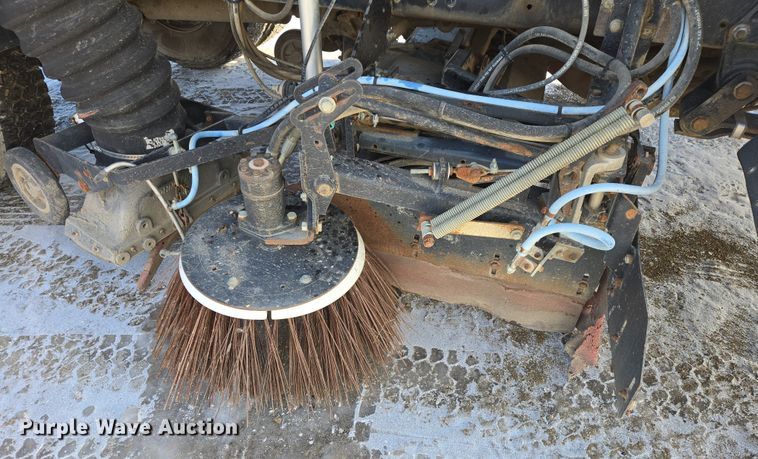 image for item EB1324 2000 Freightliner FC70 street sweeper truck