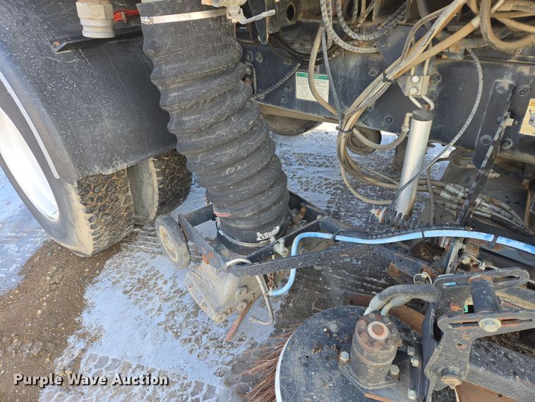 image for item EB1324 2000 Freightliner FC70 street sweeper truck