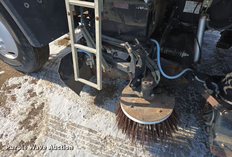 image for item EB1324 2000 Freightliner FC70 street sweeper truck