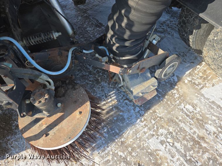 image for item EB1324 2000 Freightliner FC70 street sweeper truck