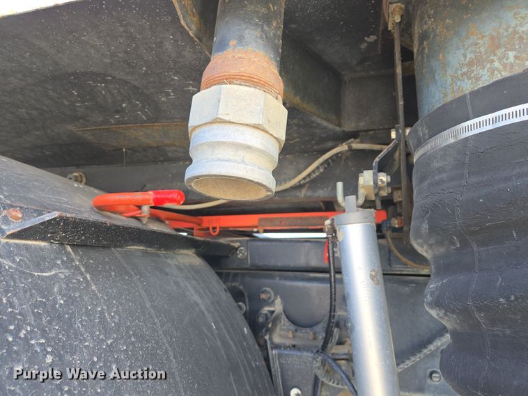 image for item EB1324 2000 Freightliner FC70 street sweeper truck