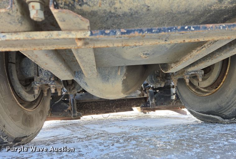 image for item EB1324 2000 Freightliner FC70 street sweeper truck