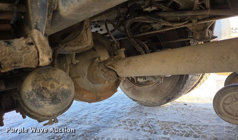 image for item EB1324 2000 Freightliner FC70 street sweeper truck