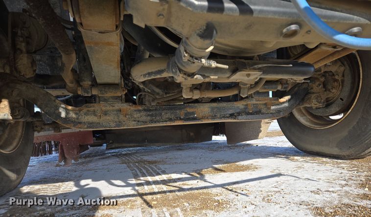 image for item EB1324 2000 Freightliner FC70 street sweeper truck