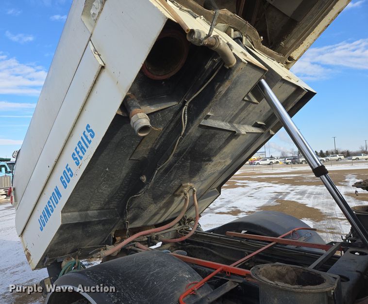 image for item EB1324 2000 Freightliner FC70 street sweeper truck