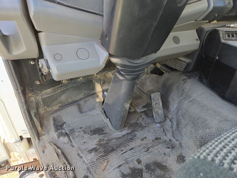 image for item EB1324 2000 Freightliner FC70 street sweeper truck