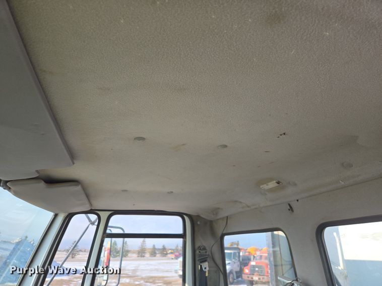 image for item EB1324 2000 Freightliner FC70 street sweeper truck