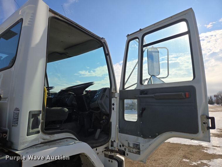 image for item EB1324 2000 Freightliner FC70 street sweeper truck