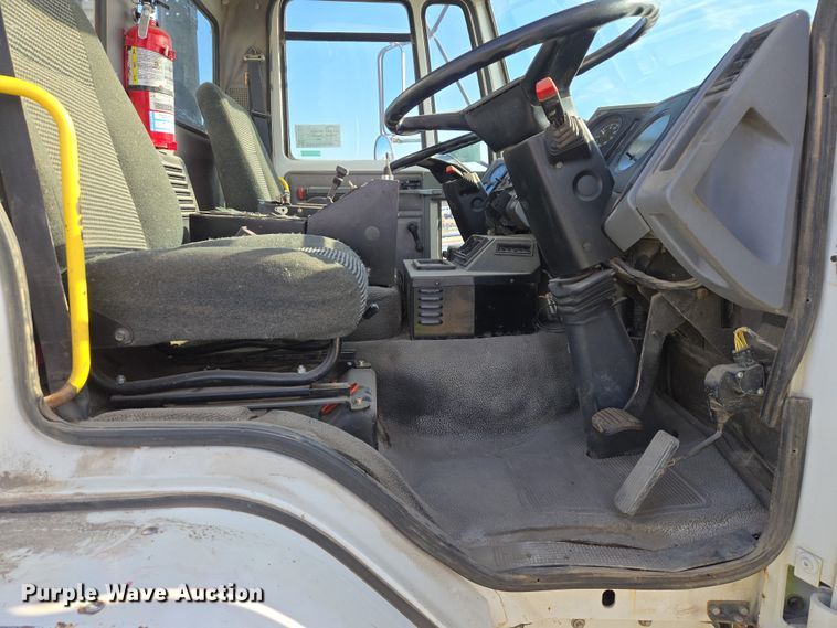 image for item EB1324 2000 Freightliner FC70 street sweeper truck